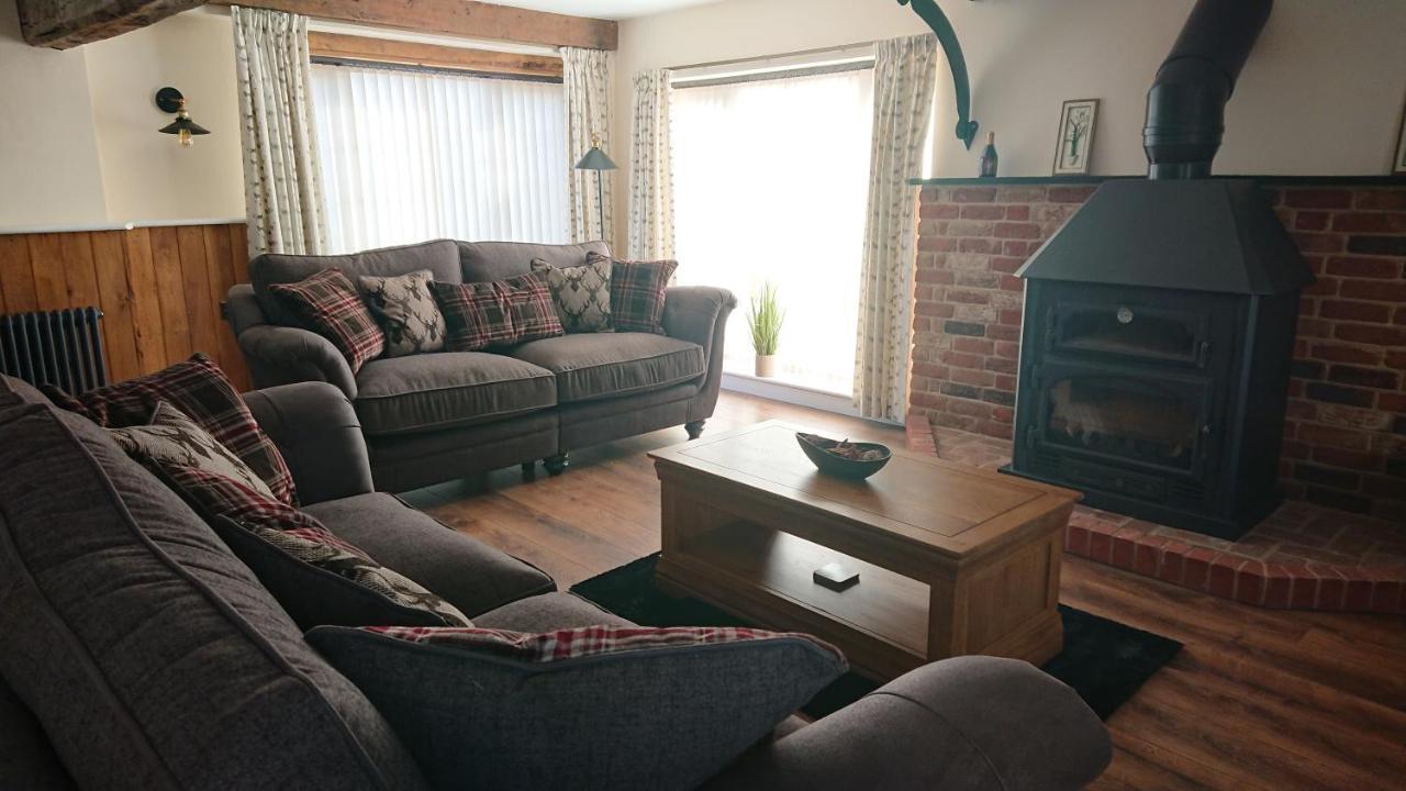 Lowlands Cottage 베컬스 외부 사진